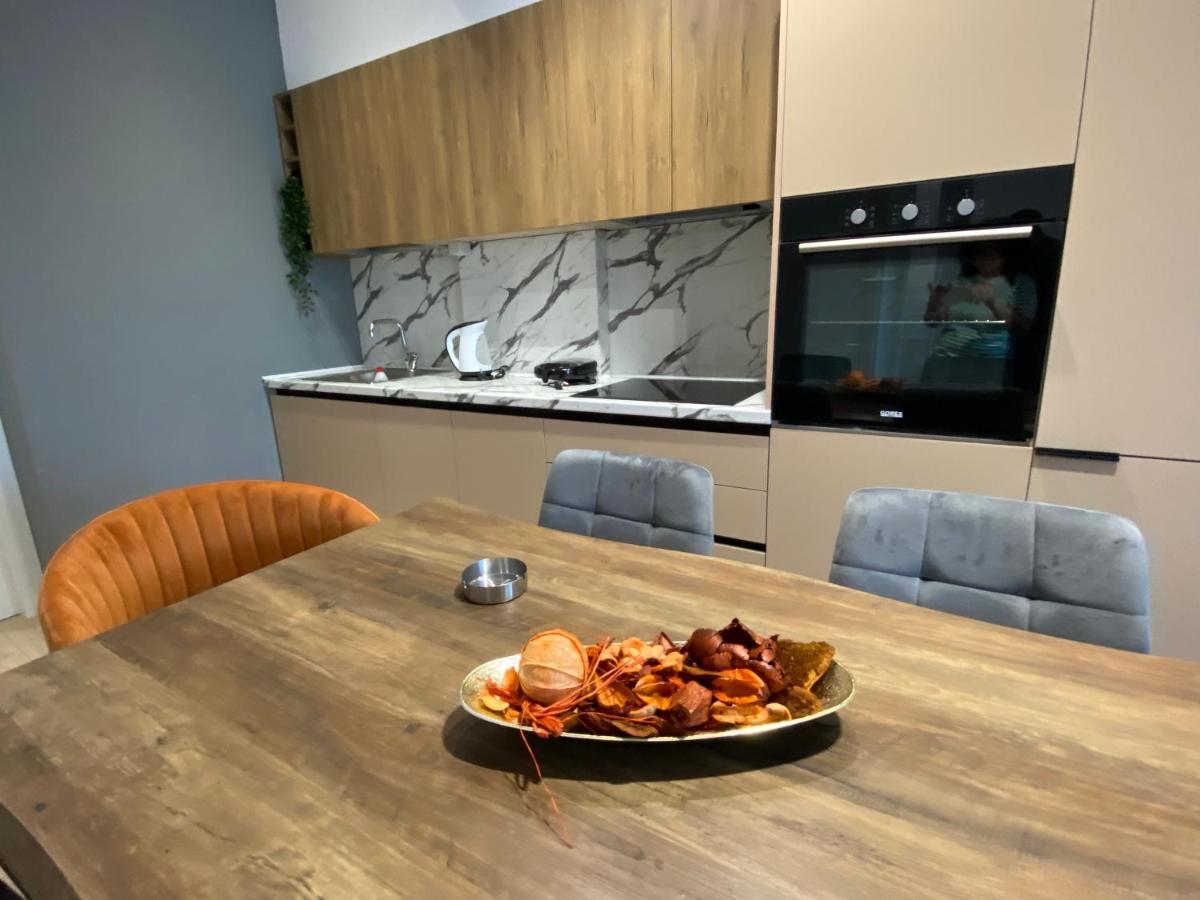 Brand New Apts Located At The City'S Main Square-100 Mbs Wifi Durrës Eksteriør bilde