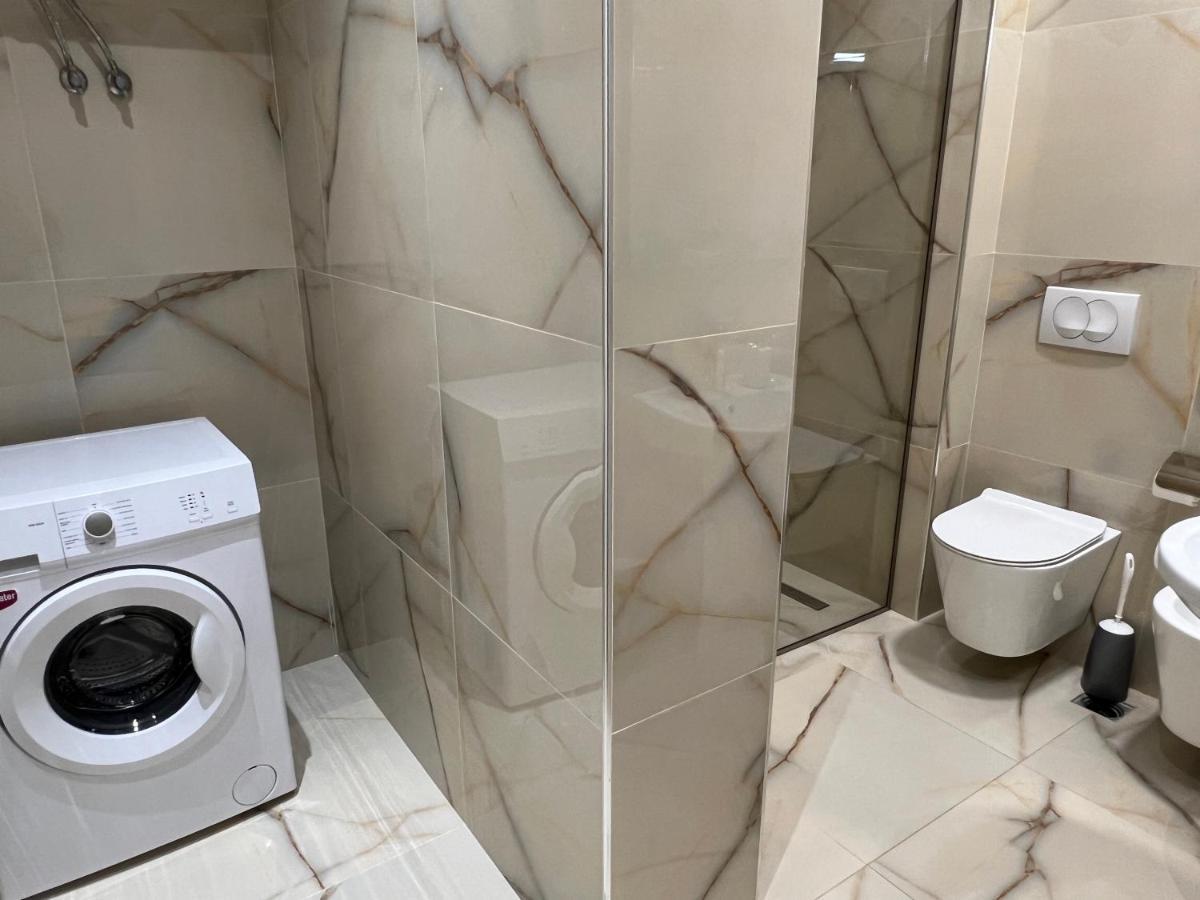 Brand New Apts Located At The City'S Main Square-100 Mbs Wifi Durrës Eksteriør bilde